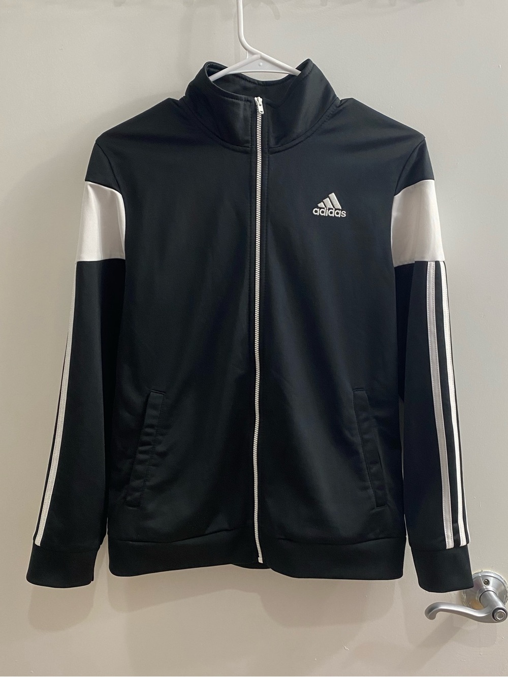 Adidas Kids Zip-Up Jacket Size Large 14/16
Black White